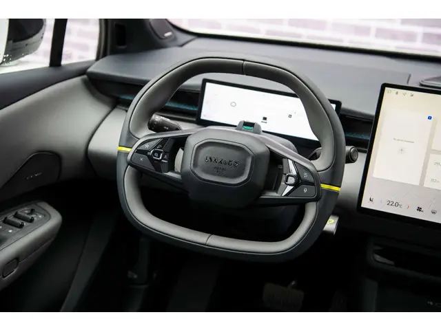 Lynk & Co 02 More 66 kWh 2025 Elektrisch 12