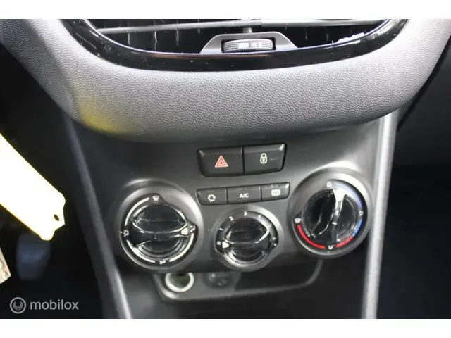 Peugeot 208 1.2 PURET. BLUE LION NAVI-CRUISE 2017 Benzine 9