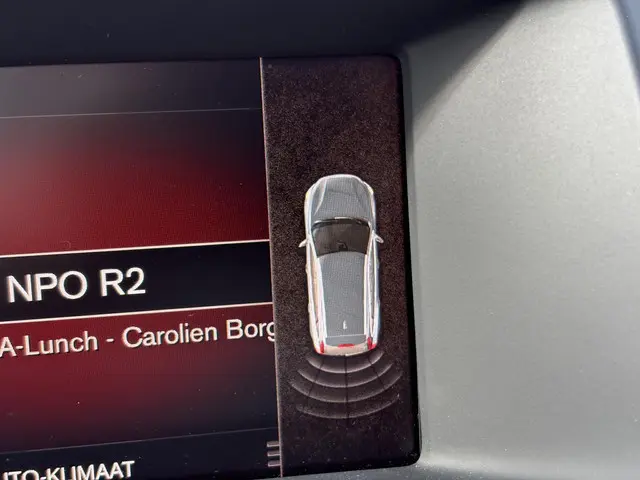 Volvo V60 2.0 T3 R-Design 2017 Benzine 16