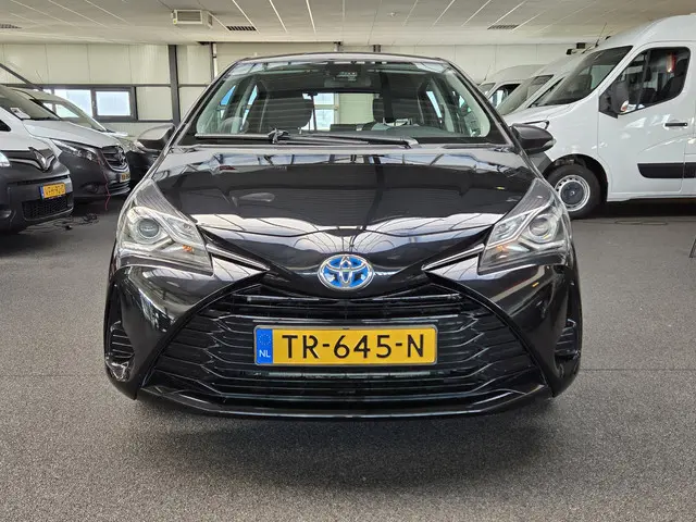 Toyota Yaris 1.5 Hybrid Active 2018 Hybride Benzine 8
