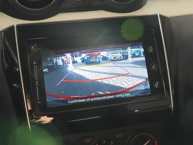 Suzuki Swift 1.2 Style Smart Hybrid 2025 Benzine 10