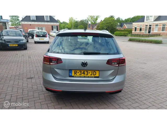 Volkswagen Passat Variant 1.5 TSI Business 2022 Benzine 4