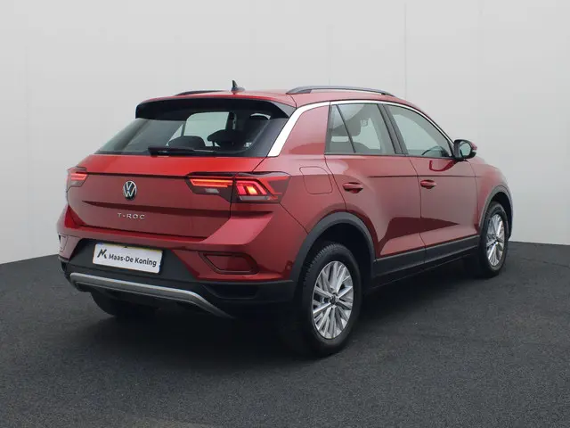 Volkswagen T-Roc 1.0TSI/110PK Life 2023 Benzine 2