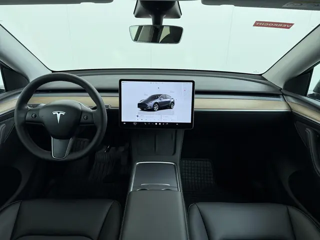 Tesla Model Y RWD 58 kWh 2023 Elektrisch 24