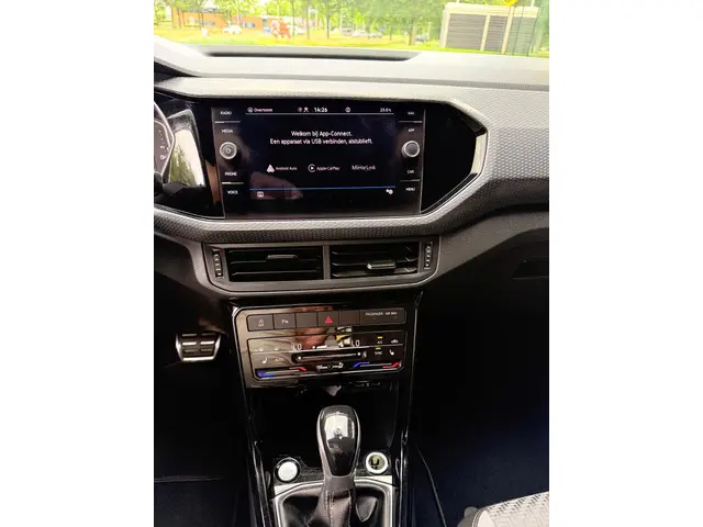 Volkswagen T-Cross 1.0 TSI R-Line 2023 Benzine 6