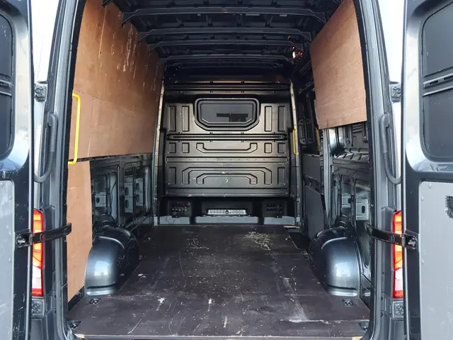 MAN TGE 35 2.0 180 PK AUT. L3H3 + MASSAGE | LED 2019 Diesel 15