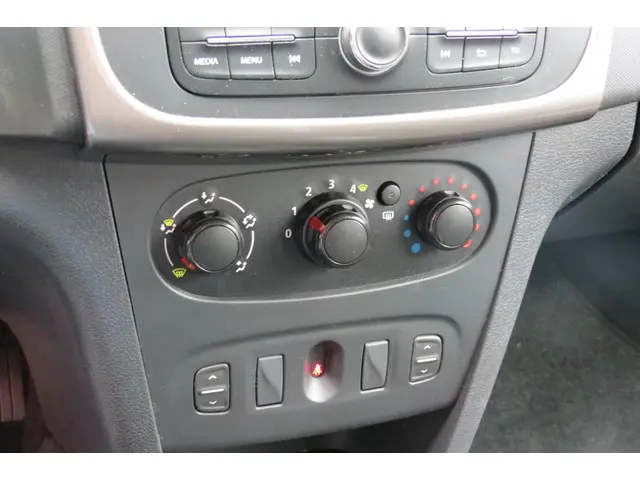 Dacia Sandero Stepway 0.9 TCe Ambiance 2013 Benzine 8