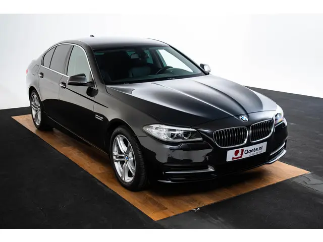 BMW 5 Serie 520i Executive 2016 Benzine 11