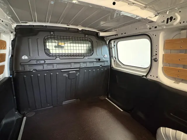 Peugeot Partner 1.5 BlueHDI Premium Long 2022 Diesel 30