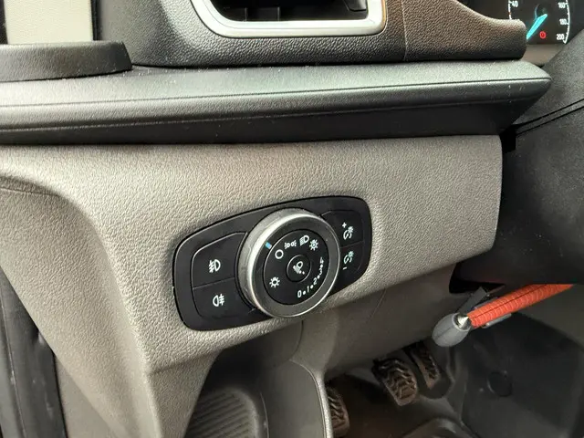 Ford Transit Custom 2.0 L1H1 Limited 2022 Diesel 13