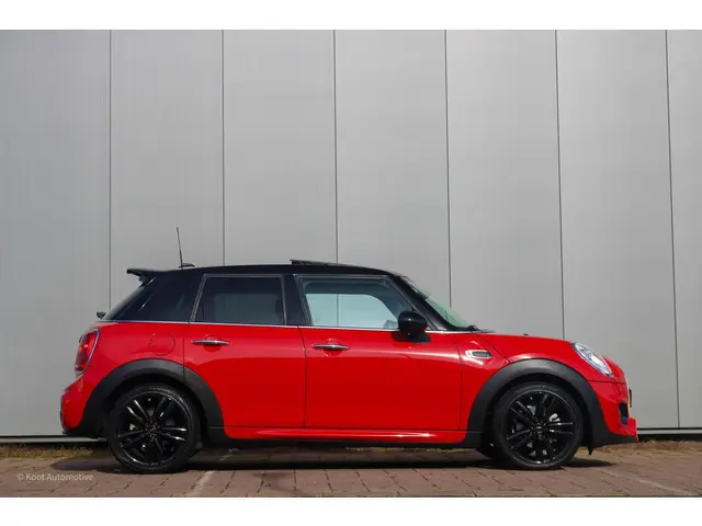 MINI Cooper 1.5 Cooper JCW 2017 Benzine 18