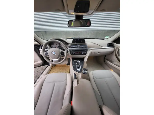BMW 3 Serie 320 I Hi executive modern 2015 Benzine 19