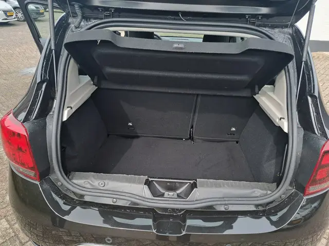 Dacia Sandero 0.9 TCe Laureate 2018 Benzine 9