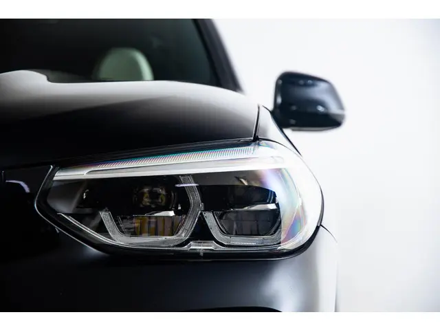 BMW X3 xDrive20i High Executive Edition 2020 Benzine 24