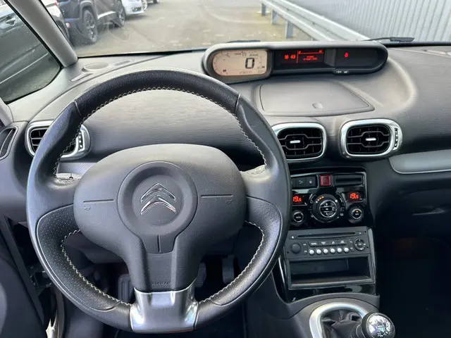Citroën C3 Picasso 1.2 PureTech Exclusive 2015 Benzine 4