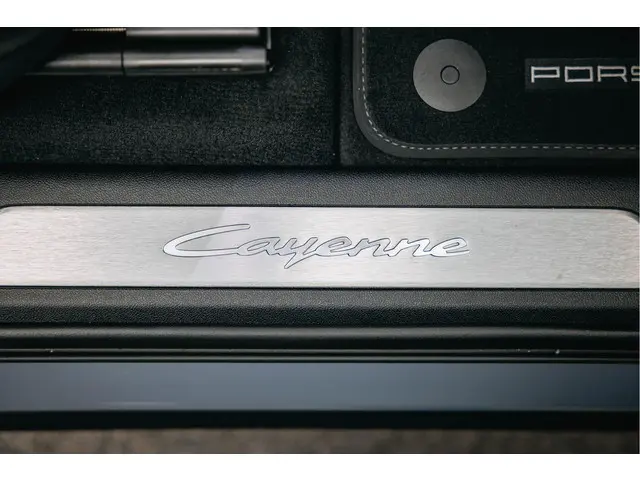 Porsche Cayenne Coupé 3.0 E-Hybrid 2024 Hybride Benzine 22