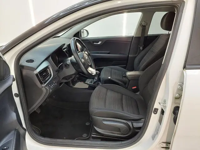 Kia Stonic 1.0 T-GDI MHEV DYNAMICPLUSLINE 2021 Benzine 6