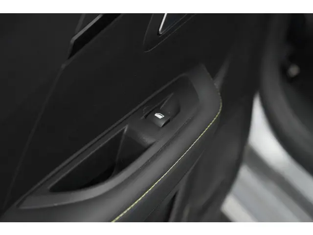 Peugeot 208 PureTech 100 GT 2024 Benzine 32