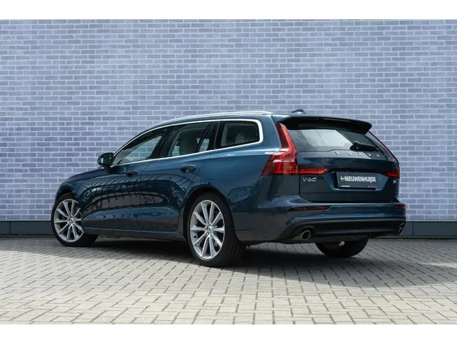 Volvo V60 T4 Momentum Pro 2019 Benzine 2