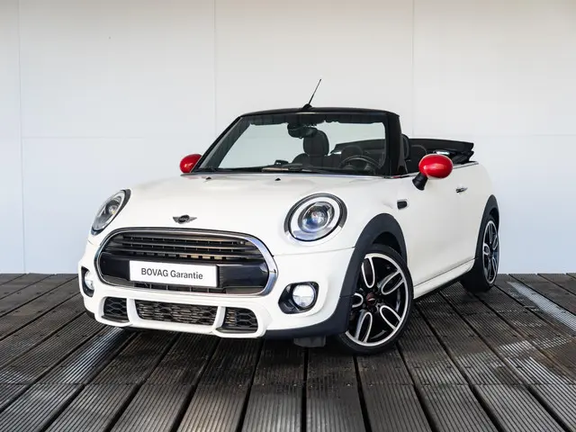 MINI Cooper Cabrio Aut. 2017 Benzine 36