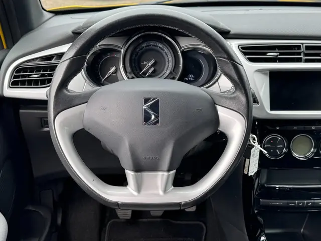 DS DS 3 1.2 PureTech Chic | A/C | NAVI | 2e EIG 2017 Benzine 12