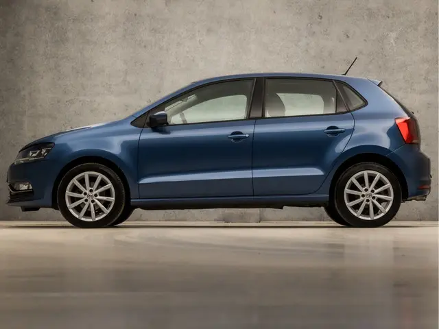 Volkswagen Polo 1.2 TSI Sportline 2015 Benzine 2