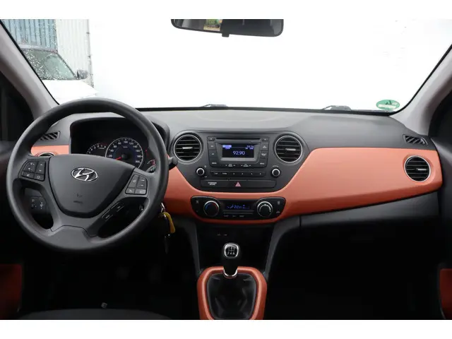 Hyundai i10 1.0i i-Motion Comfort 2016 Benzine 15