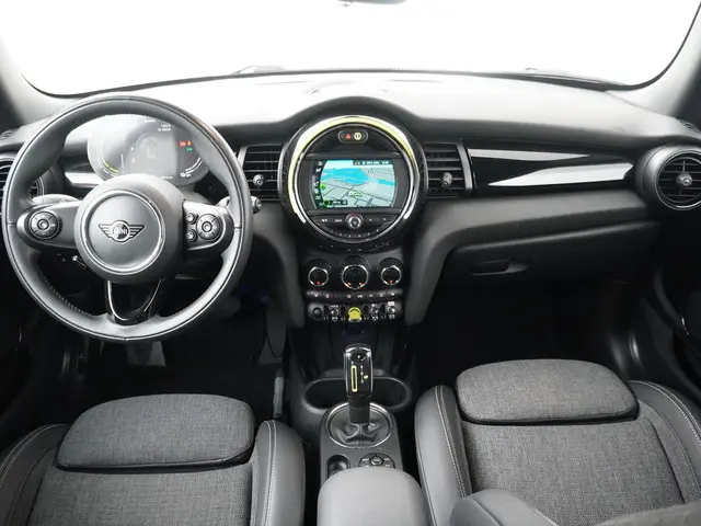 MINI Electric Essential 33 kWh 2020 Elektrisch 12