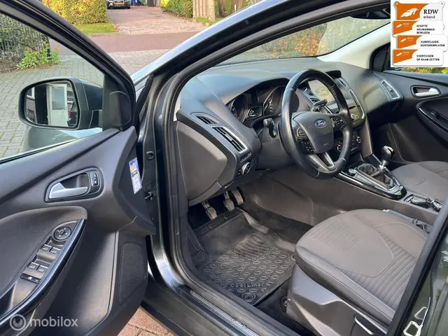 Ford Focus Wagon 1.0 Titanium 2017 Benzine 13