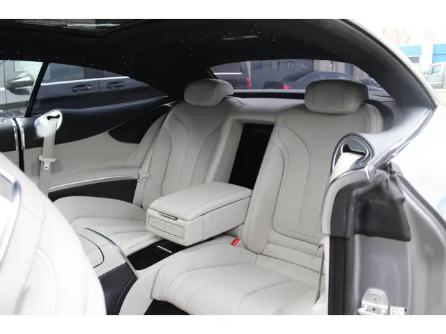 Mercedes-Benz S-Klasse Coupé 500 4Matic 2014 Benzine 33