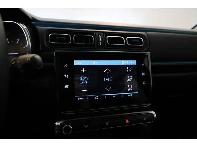 Citroën C3 PT 83 Shine 2021 Benzine 25