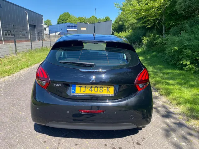 Peugeot 208 1.2 PureTech Blue Lion | NAP | Airco 2018 Benzine 4