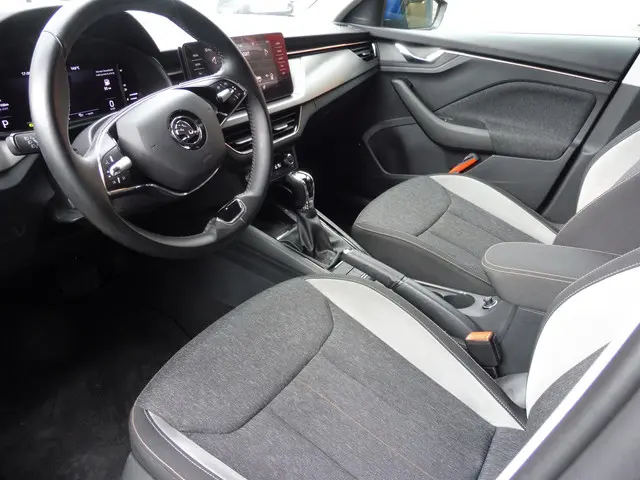 Škoda Kamiq 1.0 TSI Business Edition 2022 Benzine 27
