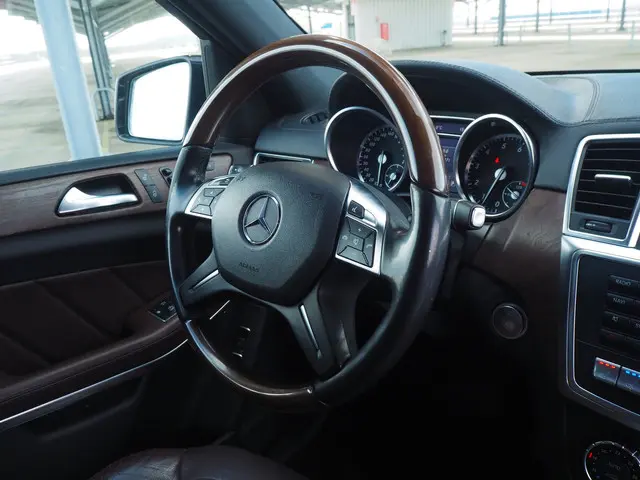 Mercedes-Benz GL 500 4-Matic 2015 Benzine 14