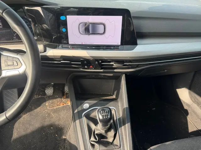 Volkswagen Golf 1.0 TSI Life 2023 Benzine 7