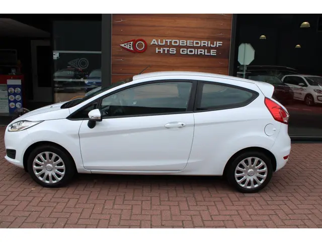 Ford Fiesta 1.25 2015 Benzine 2