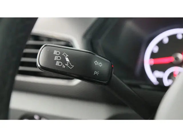Volkswagen T-Cross 1.0 TSI 95pk Life 2023 Benzine 23
