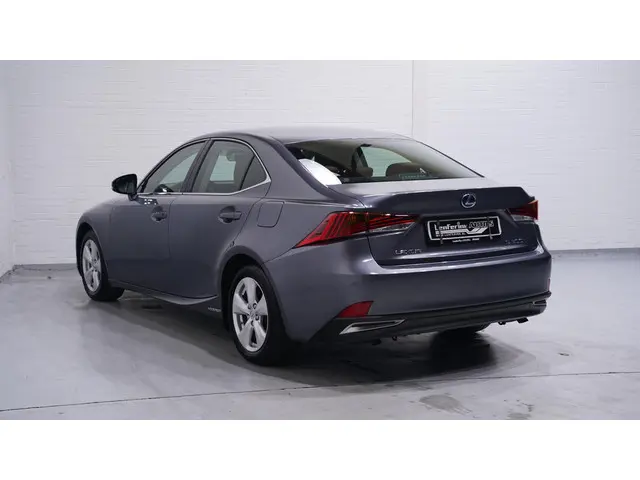 Lexus IS 300h Hybrid 2020 Hybride Benzine 7