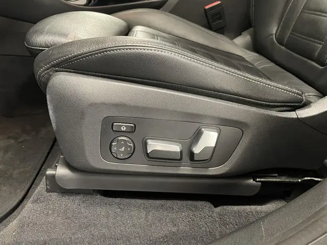 BMW X3 xDrive20i High Executive 2019 Benzine 32