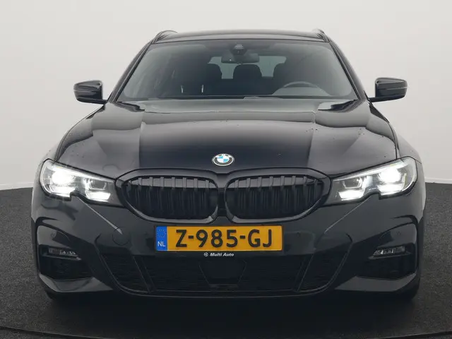 BMW 3 Serie Touring 320i M Sport 184pk 2021 Benzine 16