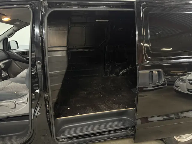 Hyundai H300 2.5 CRDi Dynamic 2014 Diesel 6