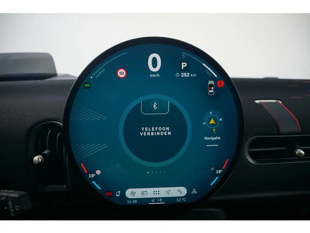 MINI 5-Deurs Cooper 2025 Benzine 20