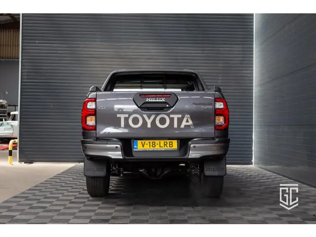Toyota Hilux 4.0 Double Cab Adventure 2024 Benzine 6