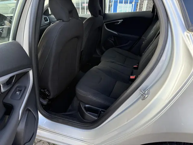 Volvo V40 1.5 T2 122 pk Geartronic Kinetic 2018 Benzine 13