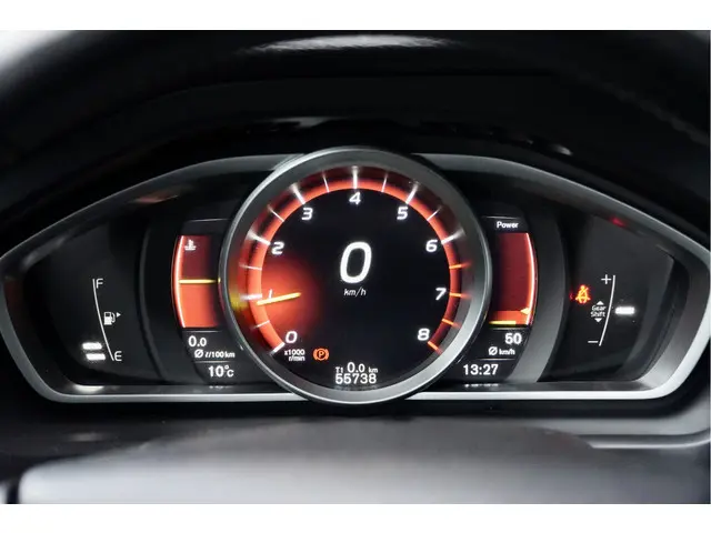 Volvo V40 2.0 T3 153 pk NORDIC BUSINESS 2018 Benzine 11