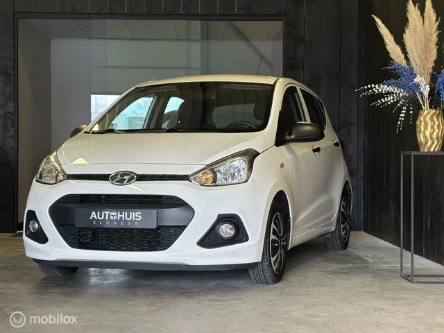 Hyundai i10 1.0i i-Drive 2015 Benzine 4