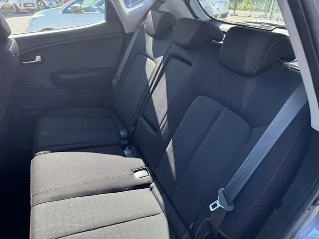 Kia Venga 1.6 CVVT Automaat ComfortLine 2019 Benzine 13