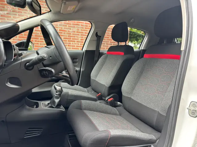 Citroën C3 1.2 PureTech S&S Shine 2017 Benzine 12