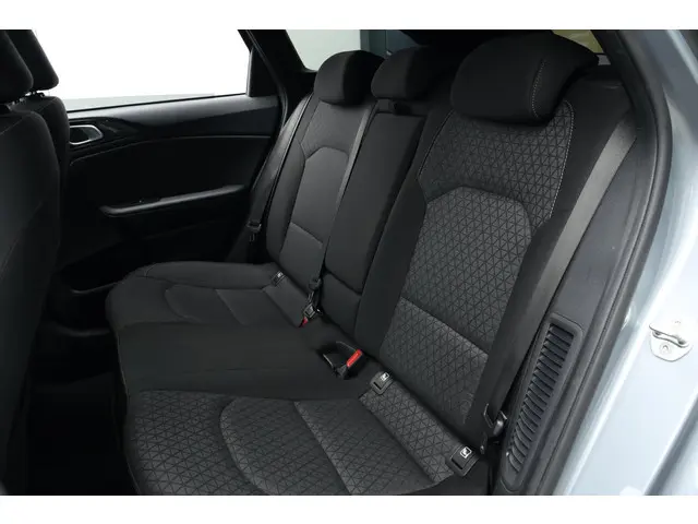Kia cee'd 1.6 GDI PHEV DynamicLine 2020 Hybride Benzine 15