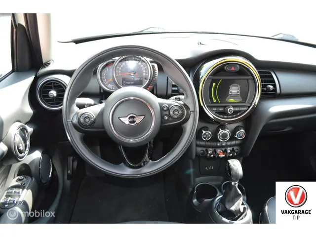 MINI One Mini 1.2 Business 150PK 2017 Benzine 23